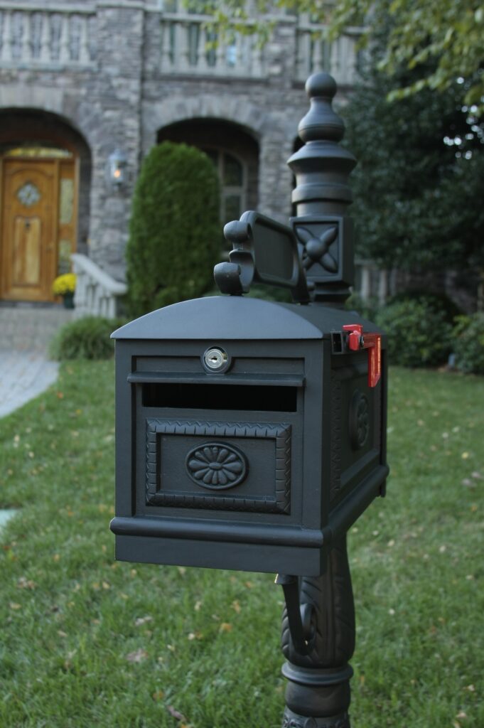 Decorative Cast Aluminum Mailboxes